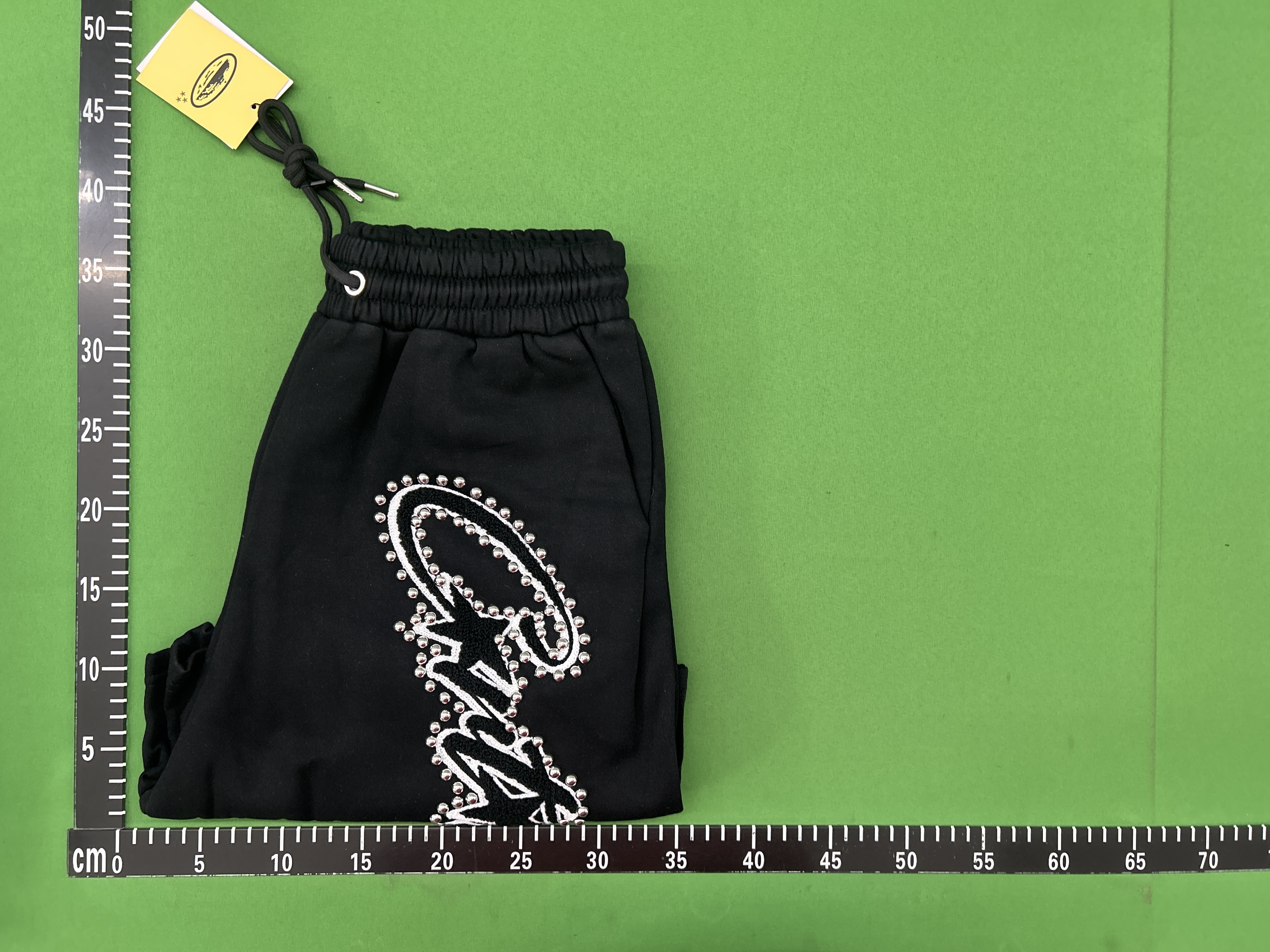 QC photo 1 of 跨境欧美恶魔岛反光条字母印花短袖t恤男女高街休闲短裤套装